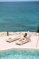 Akrotiri Olympus Luxury Suites