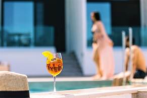 Akrotiri Olympus Luxury Suites