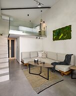 Akrotiri Olympus Luxury Suites