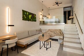 Akrotiri Olympus Luxury Suites