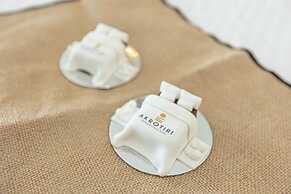 Akrotiri Olympus Luxury Suites