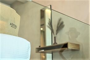 Akrotiri Olympus Luxury Suites