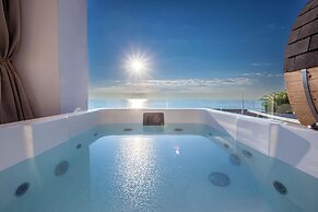 Akrotiri Olympus Luxury Suites