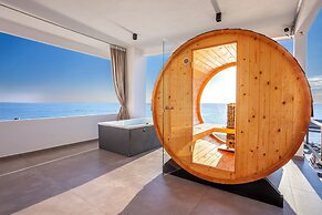 Akrotiri Olympus Luxury Suites