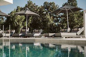 Akrotiri Olympus Luxury Suites