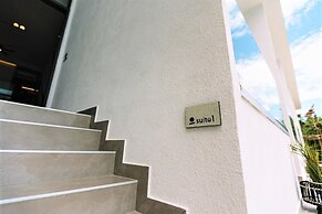 Akrotiri Olympus Luxury Suites