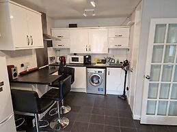 Super Comfy Apartment - Devon - A38 - Sleep 4pers