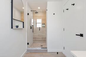 The St Laurent Social Club & Guest Rooms