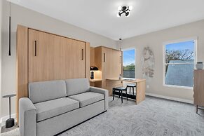 The St Laurent Social Club & Guest Rooms