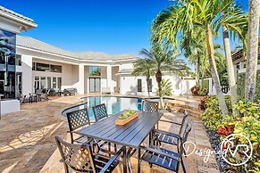 Sophia's Compound resort w heated pool