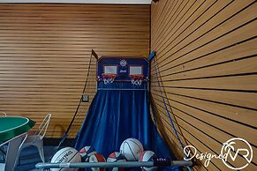 Sophia's Compound resort w heated pool