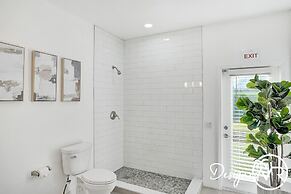 Sophia's Compound resort w heated pool