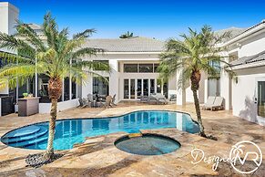 Sophia's Compound resort w heated pool