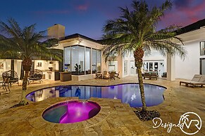 Sophia's Compound resort w heated pool