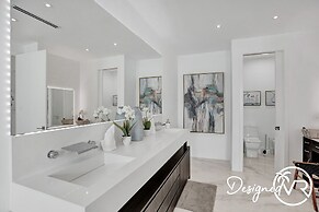 Sophia's Compound resort w heated pool