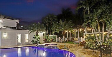 Sophia's Compound resort w heated pool