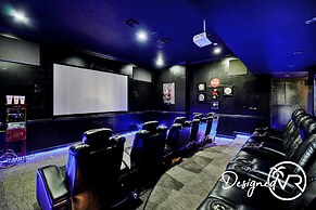 Sophia's Compound resort w heated pool