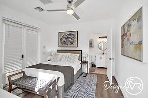 Sophia's Compound resort w heated pool