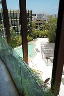 Mistiq Gardens