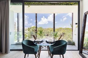 Mistiq Gardens