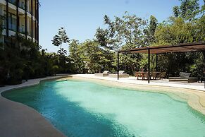 Mistiq Gardens