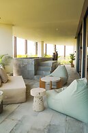 Mistiq Gardens