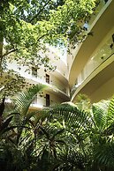 Mistiq Gardens