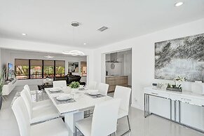 Heated Private Pool 4BR Modern home