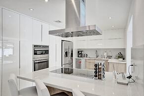 Heated Private Pool 4BR Modern home