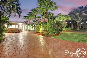 Heated Private Pool 4BR Modern home