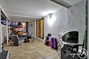 Heated Private Pool 4BR Modern home