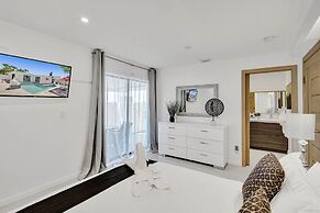 Heated Private Pool 4BR Modern home