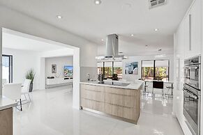 Heated Private Pool 4BR Modern home