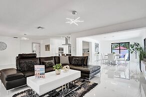 Heated Private Pool 4BR Modern home