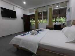 Dhangethi Inn