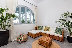 Divino Suites - Adults only