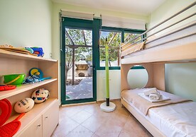 Fluo Seaside Apartment