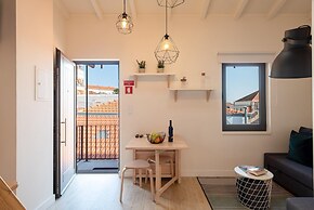 Mezzanine Stylish Apartment U by Vacationy