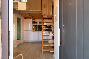 Mezzanine Stylish Apartment U by Vacationy