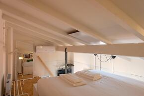 Mezzanine Stylish Apartment U by Vacationy