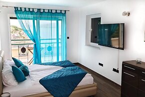 Villa Relax, Amazing View and 2 Pools