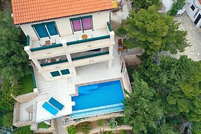 Villa Relax, Amazing View and 2 Pools