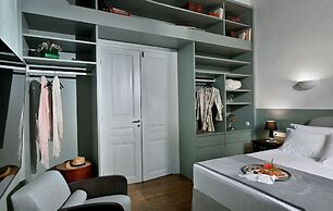 ATHINAIDOS QUARTERS BY K&K