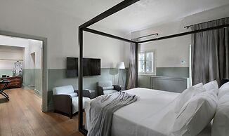 ATHINAIDOS QUARTERS BY K&K