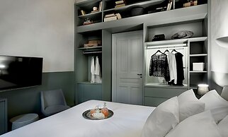 ATHINAIDOS QUARTERS BY K&K