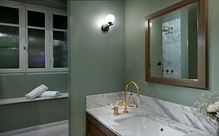 ATHINAIDOS QUARTERS BY K&K