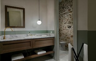 ATHINAIDOS QUARTERS BY K&K