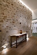 ATHINAIDOS QUARTERS BY K&K