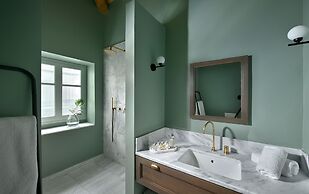 ATHINAIDOS QUARTERS BY K&K