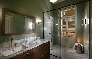 ATHINAIDOS QUARTERS BY K&K